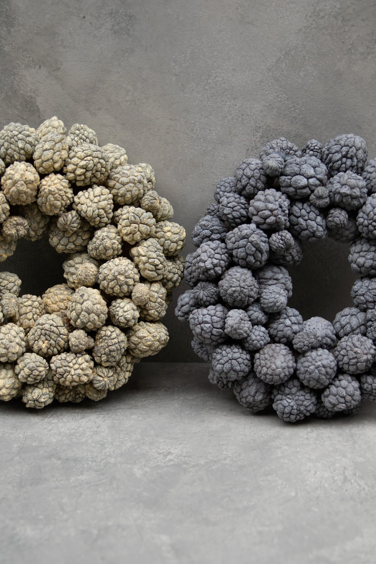 Ata-Fruchtkranz · Ø 30–45 cm · Rauchgrau · 45 cm · Ansicht 3