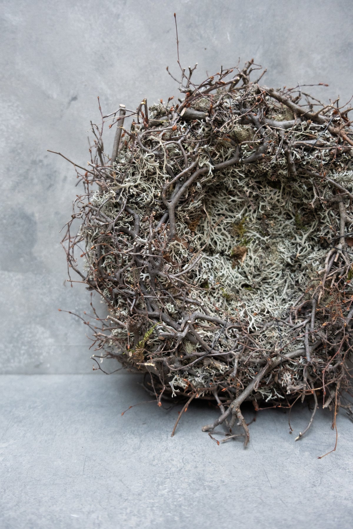 Grauer Moosnestkranz mit Bonsai · Ø 30–40 cm · Natur · 30 cm · Ansicht 3