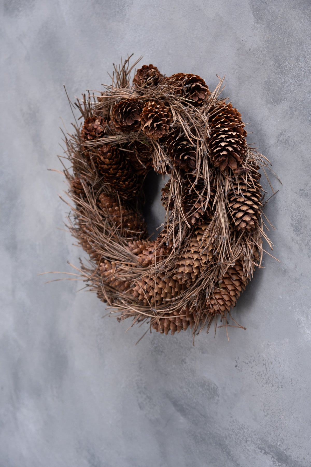 Kranz aus Fichtenzapfen und Kiefernnadeln · Ø 30 cm · Natur · 30 cm · Ansicht 3