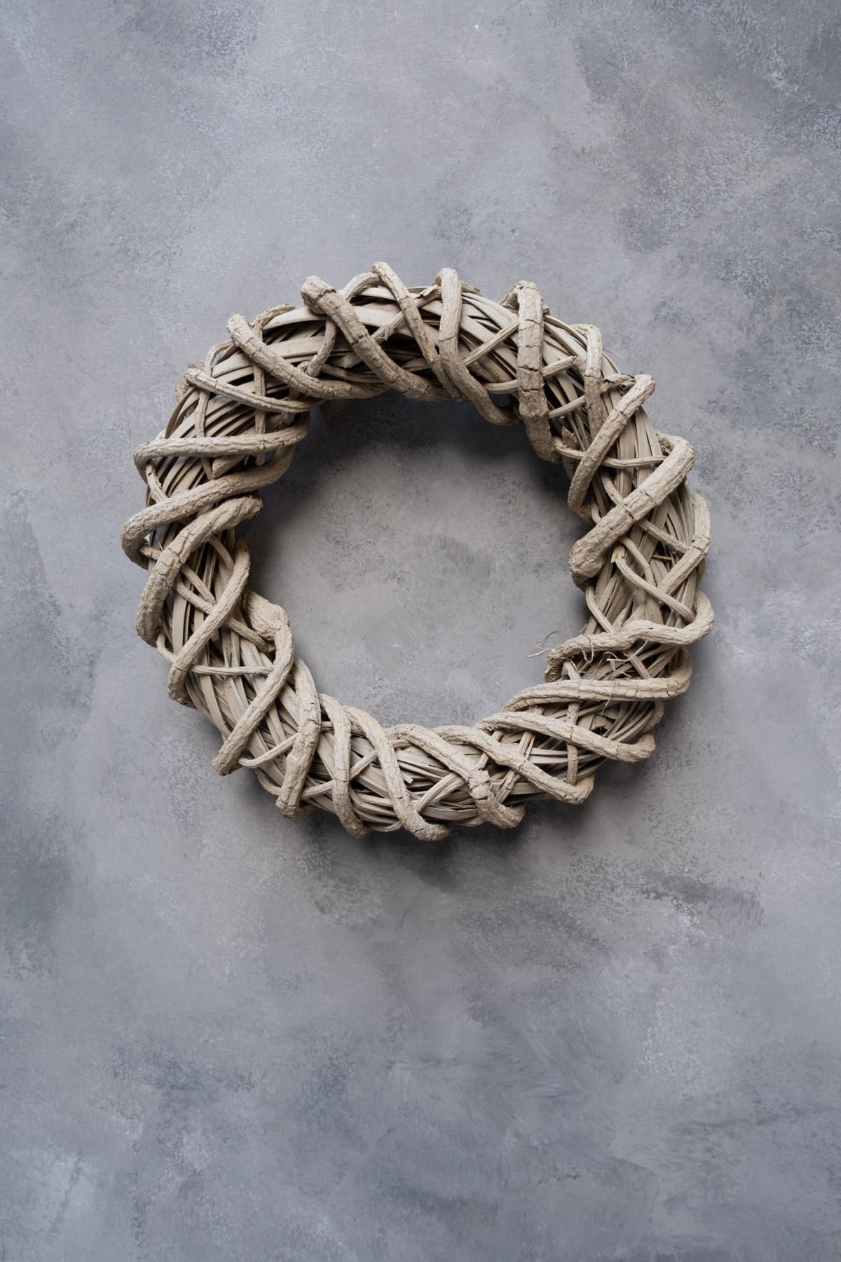 Rattan wreath · Beige