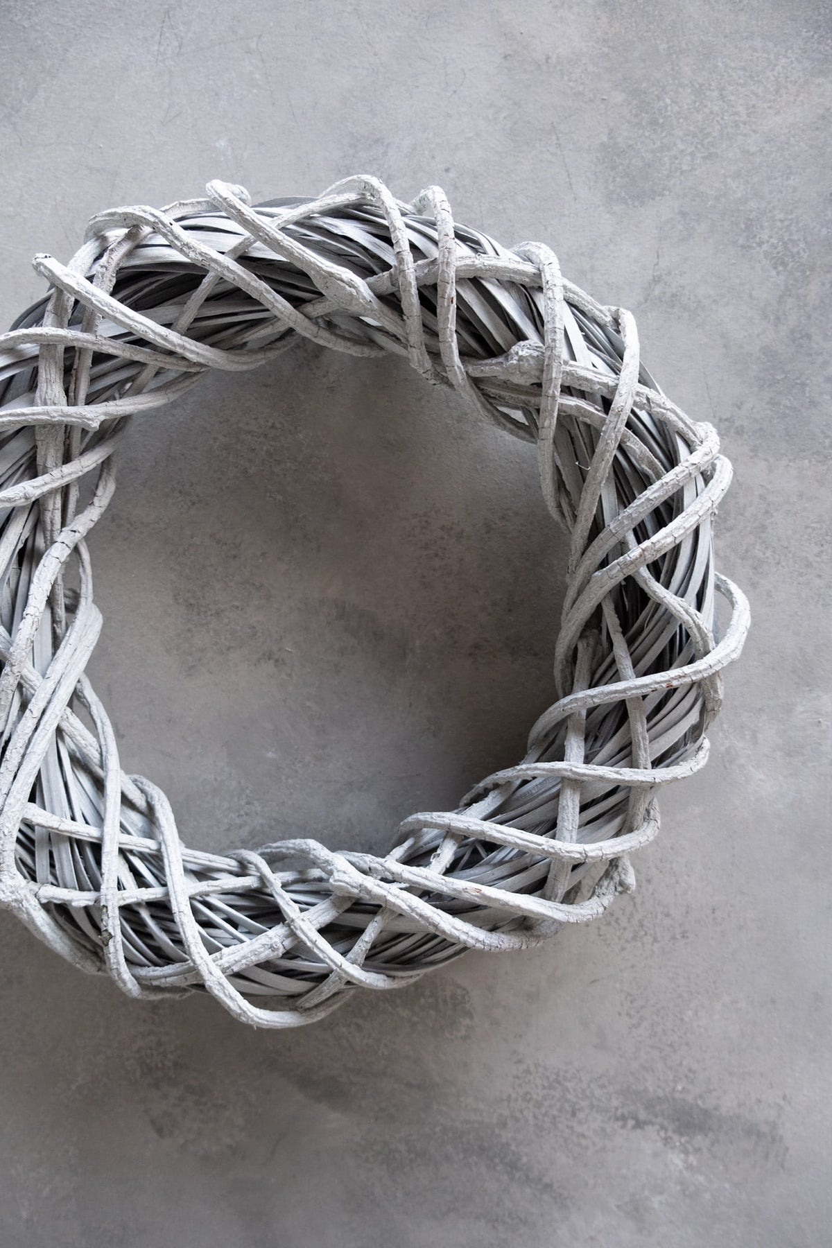 Rattan wreath · Grey