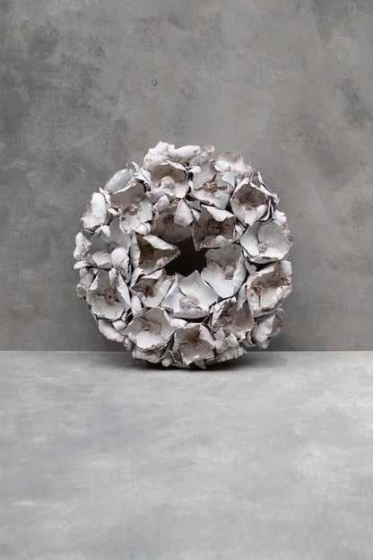 Palm cup wreath · White