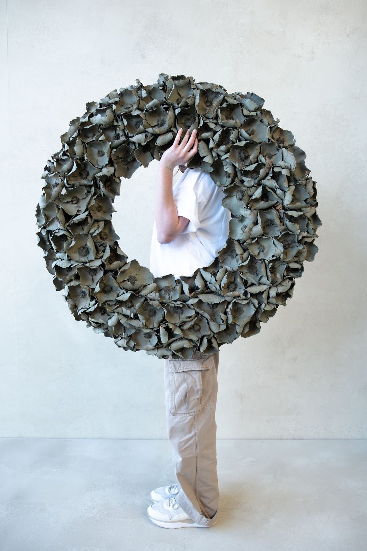 Palm cup wreath · Old green-wash