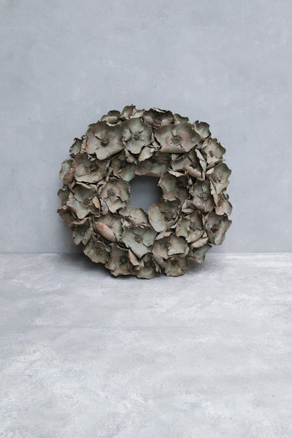Palm cup wreath · Old green-wash