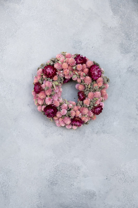 Gomphrena-helichrysum wreath · Pink