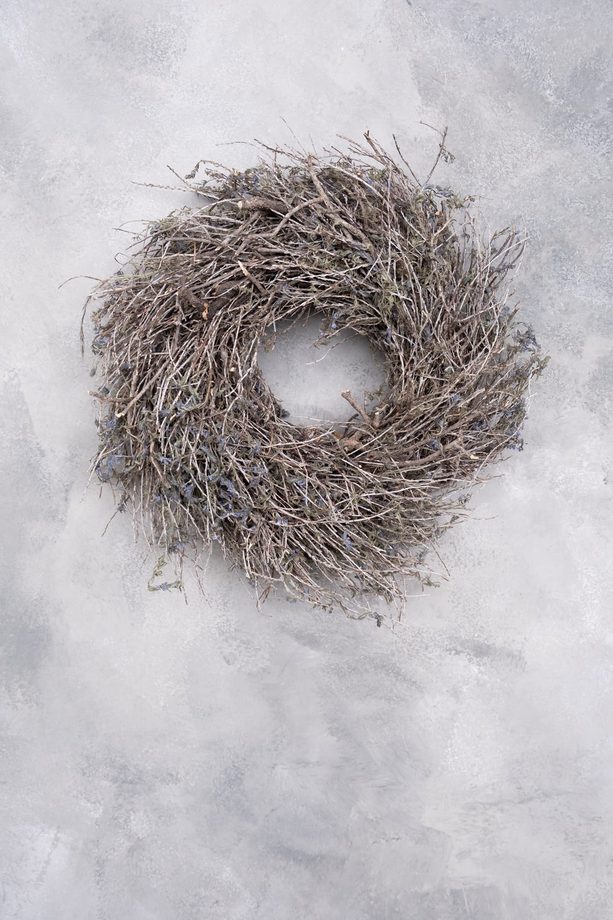 Grey herb twig wreath · Natural