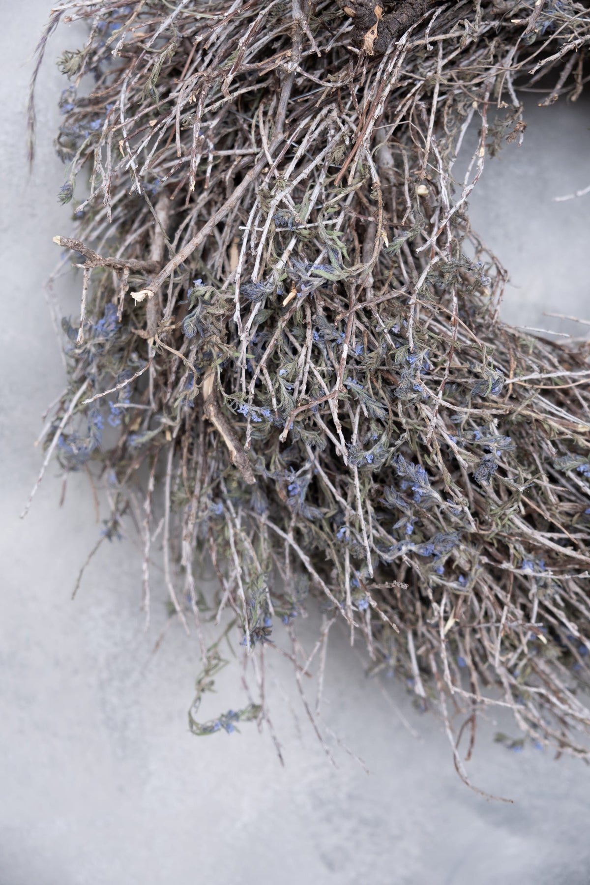 Grey herb twig wreath · Natural