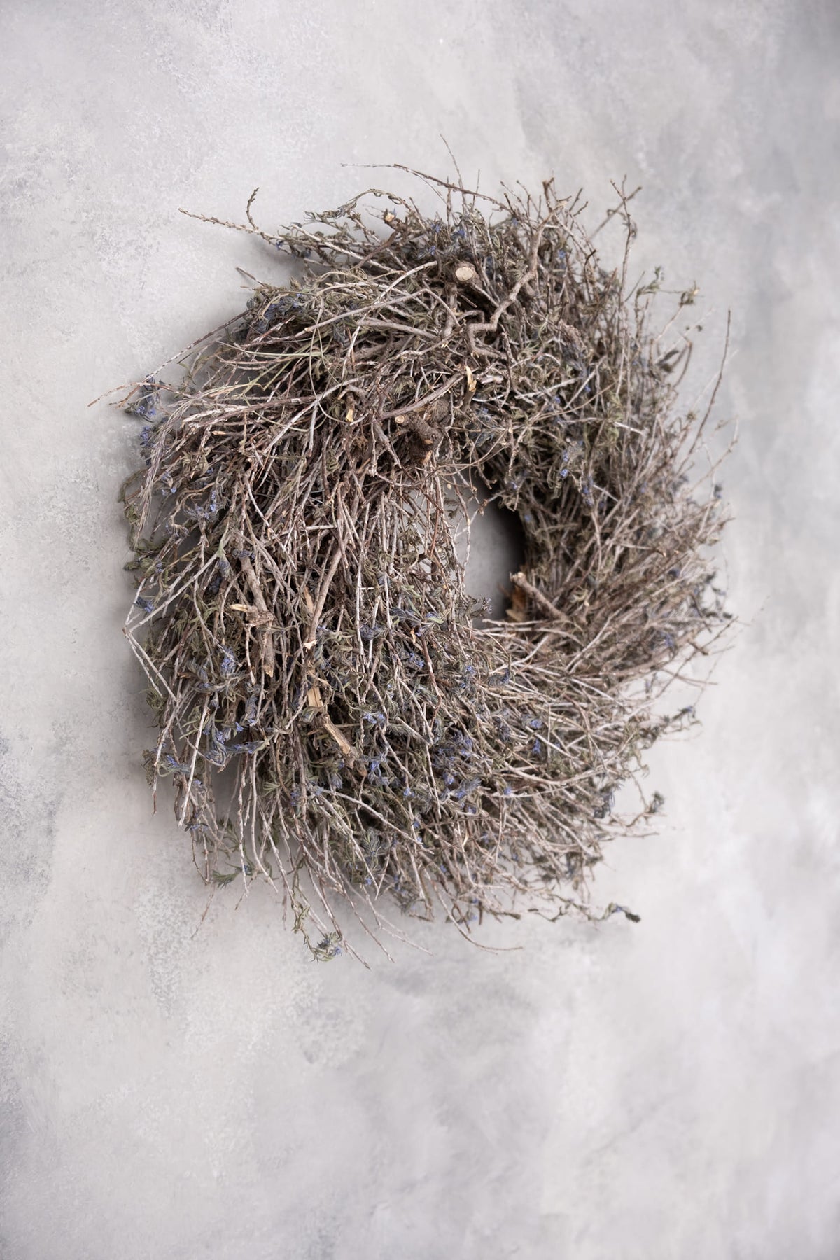Grey herb twig wreath · Natural