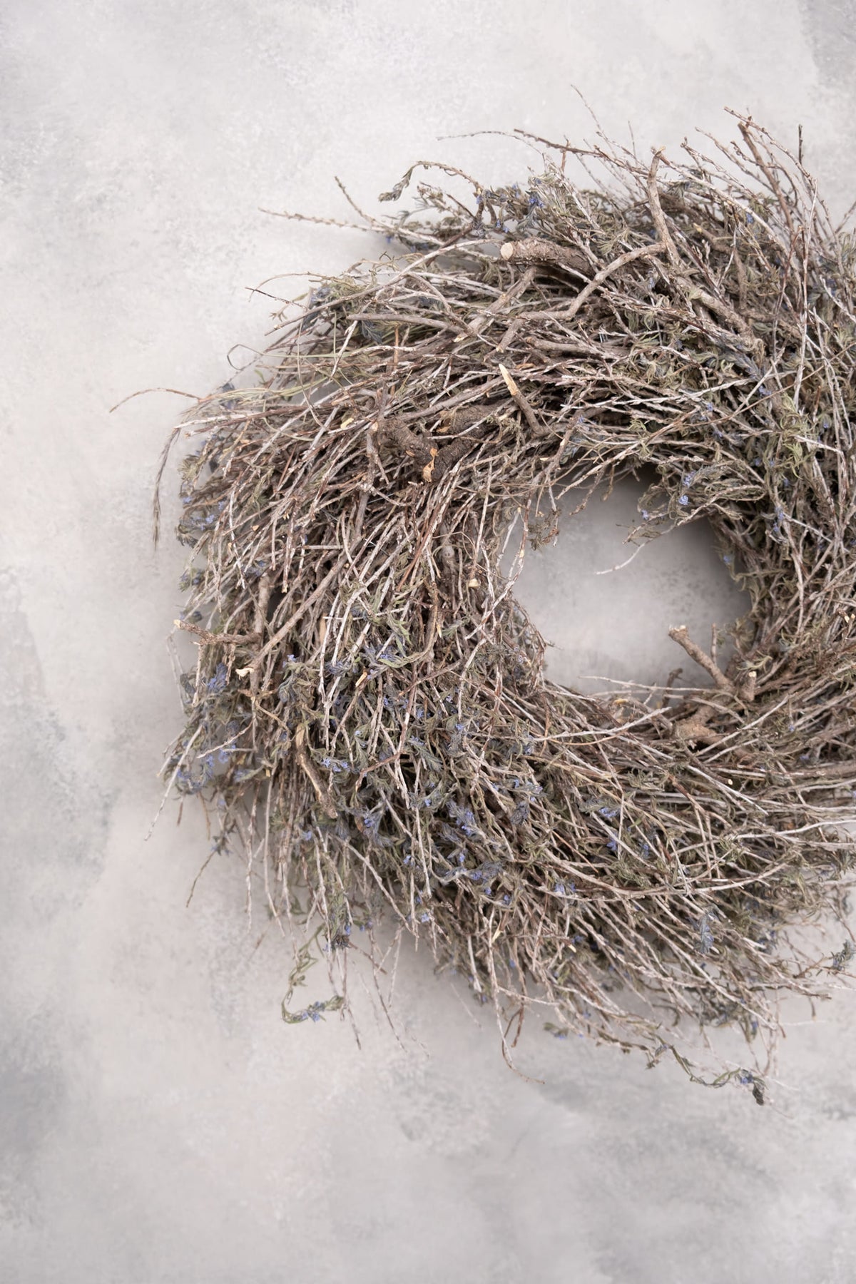 Grey herb twig wreath · Natural