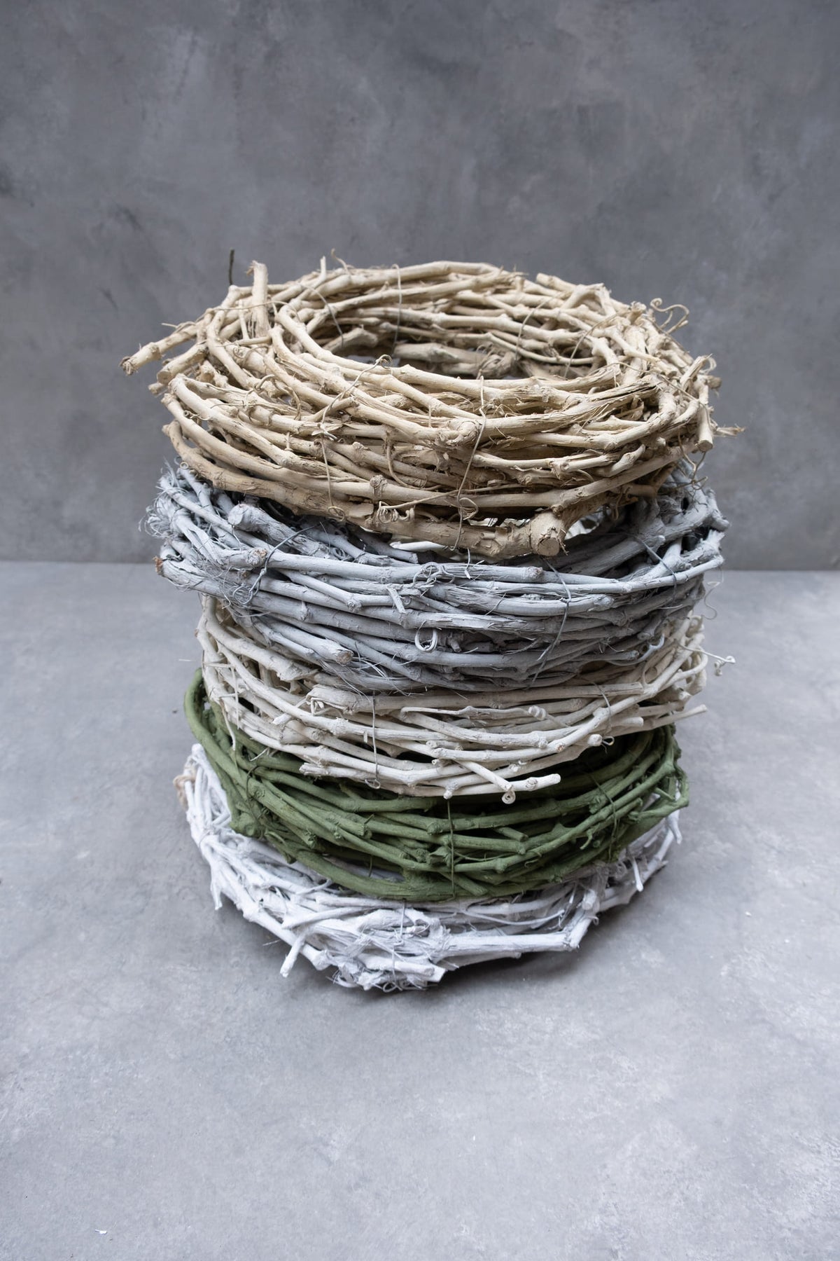 Grapevine wreath · White