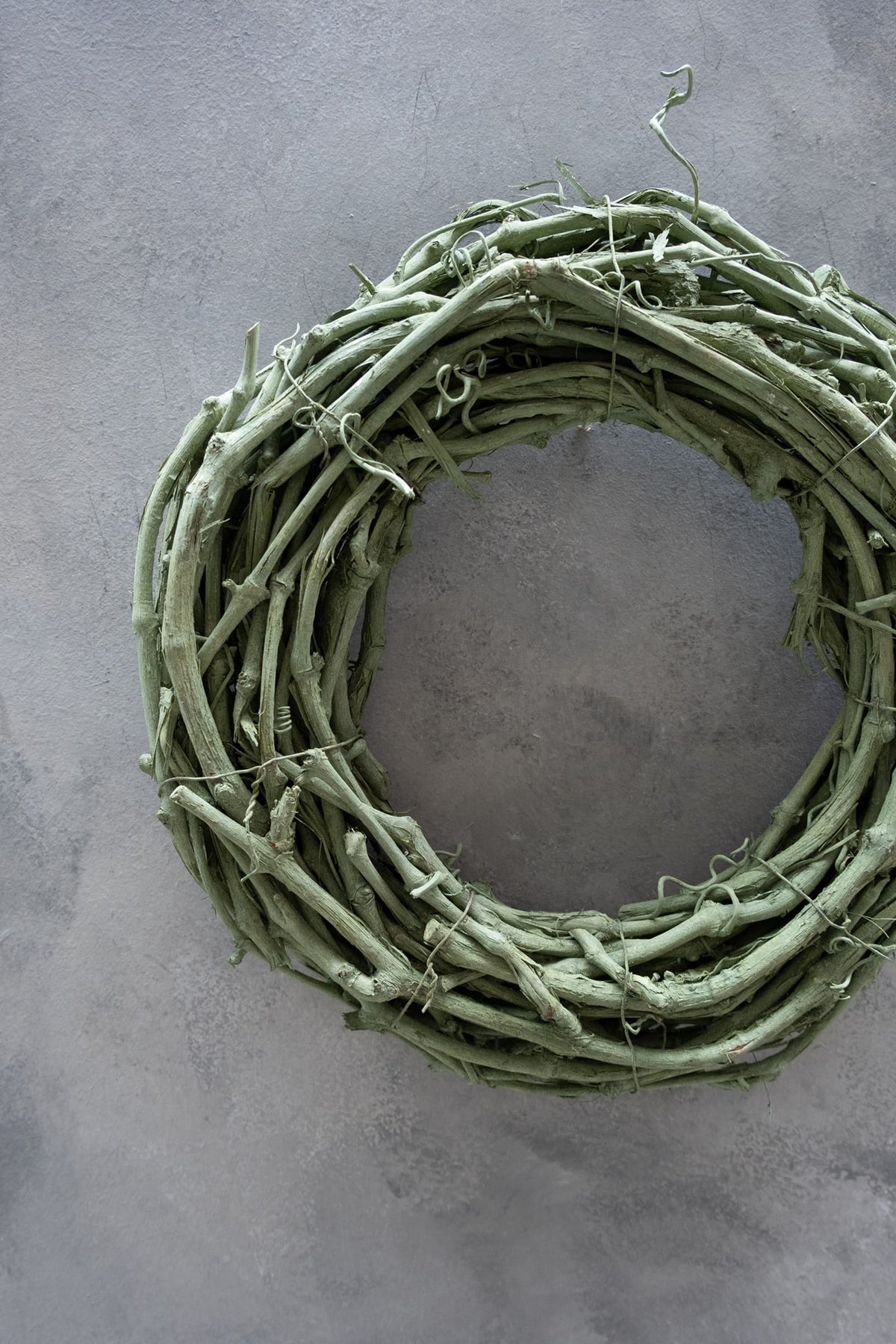 Grapevine wreath · Green