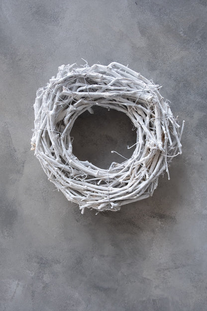 Grapevine wreath · White