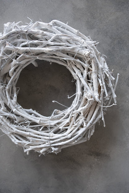 Grapevine wreath · White