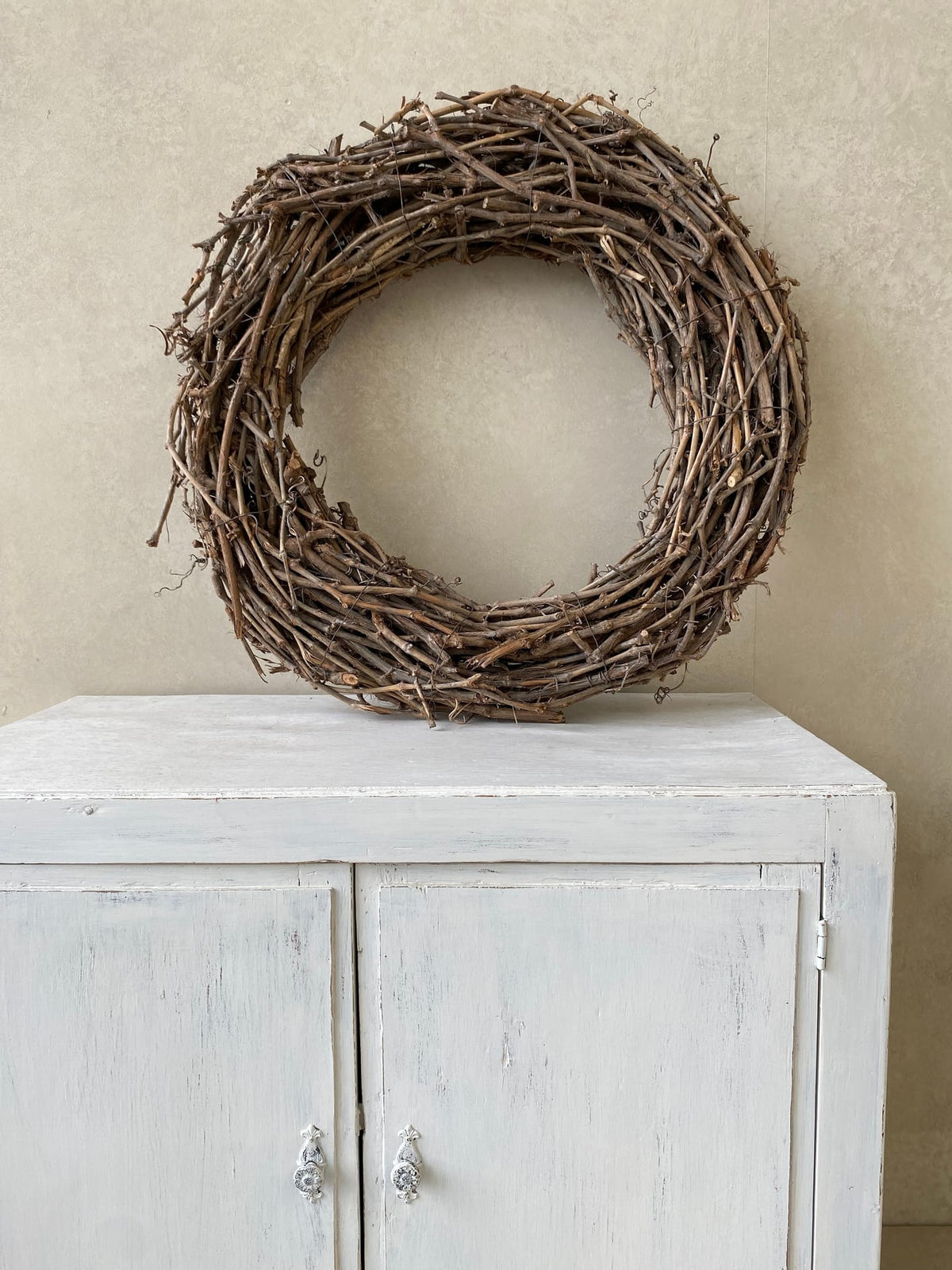 Grapevine wreath · Natural