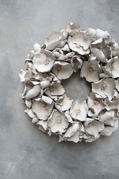 Palm cup wreath · Sandstone