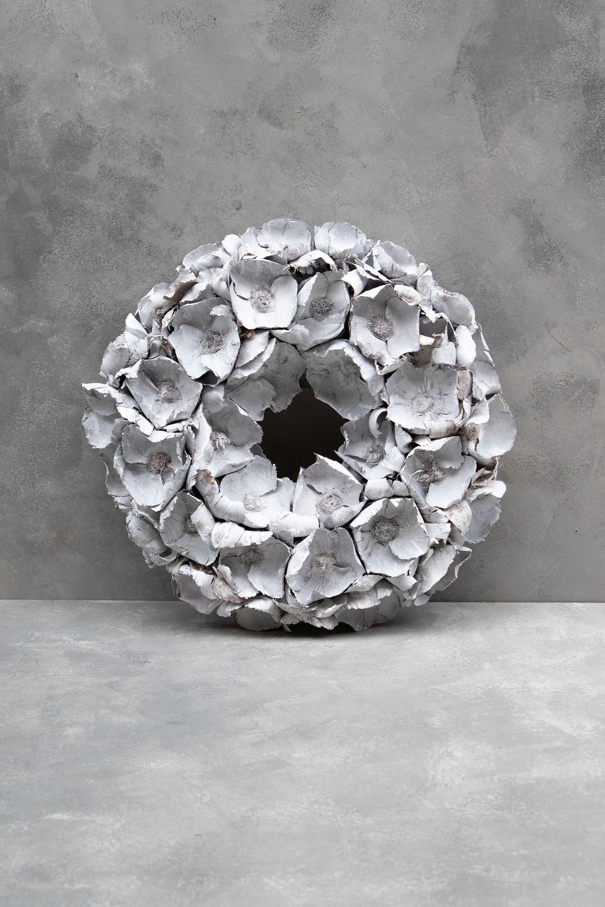 Palm cup wreath · White
