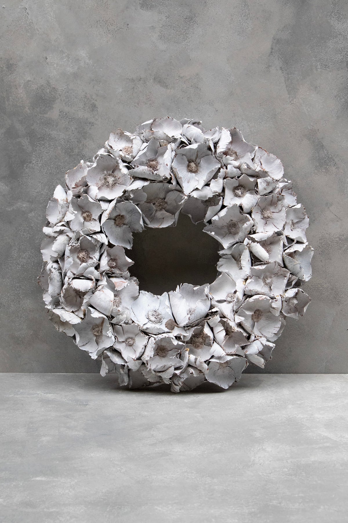 Palm cup wreath · White