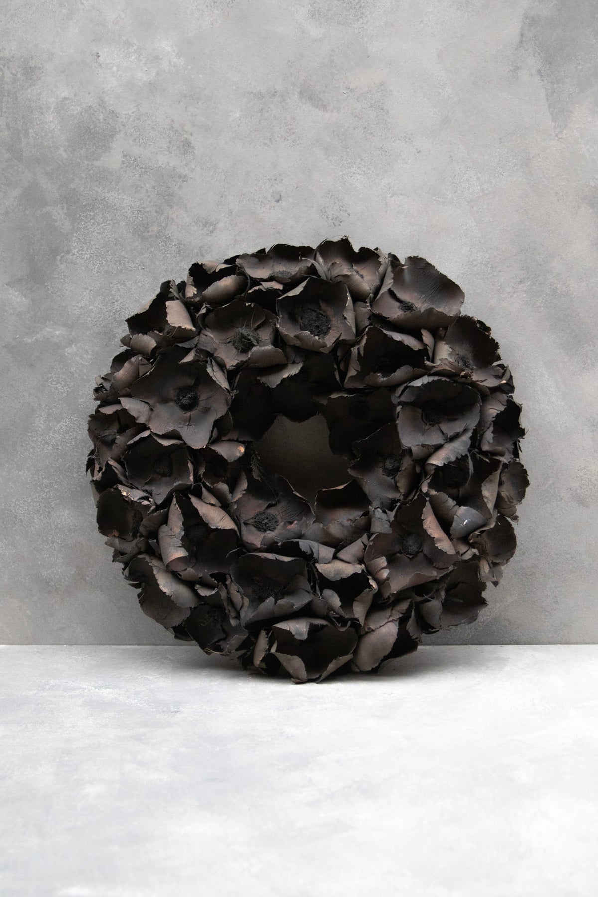 Palm cup wreath · Black