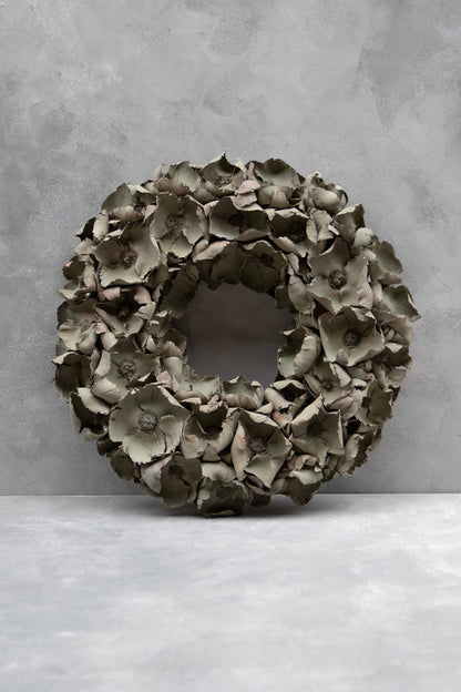 Palm cup wreath · Old green-wash