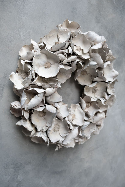 Palm cup wreath · Sandstone