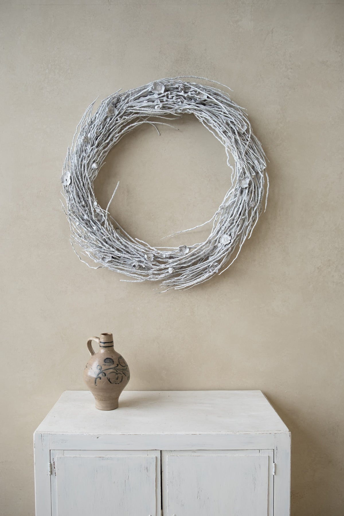 Coco branch wreath · White