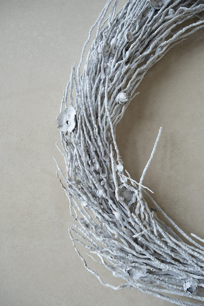 Coco branch wreath · White