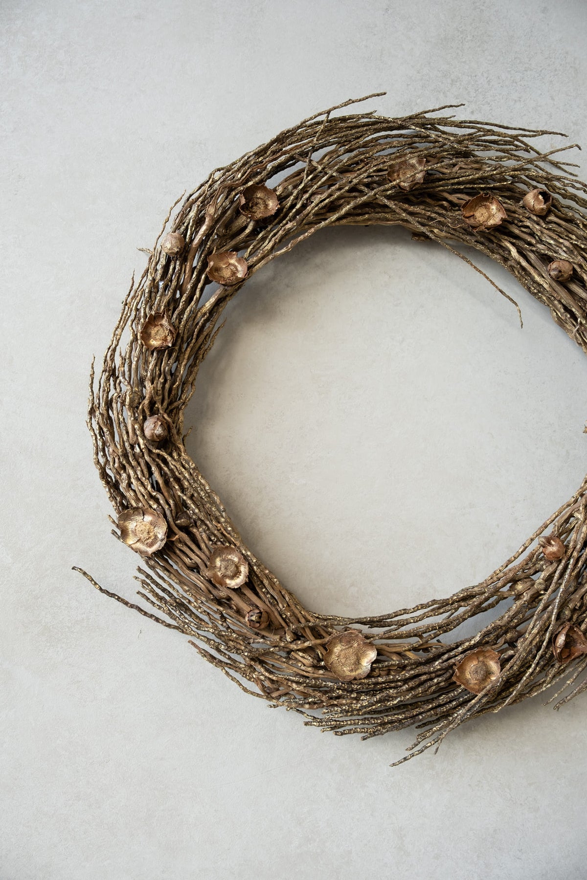 Coco branch wreath · Gold-wash