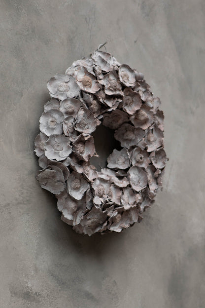 Coco flower wreath · Grey mist