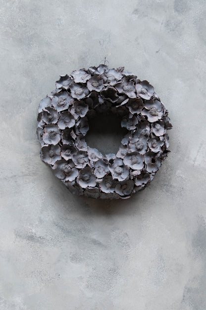 Coco flower wreath · Grey smoke
