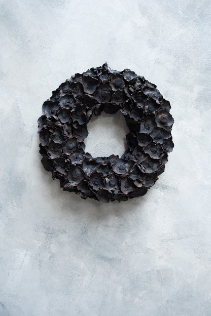 Coco flower wreath · Black