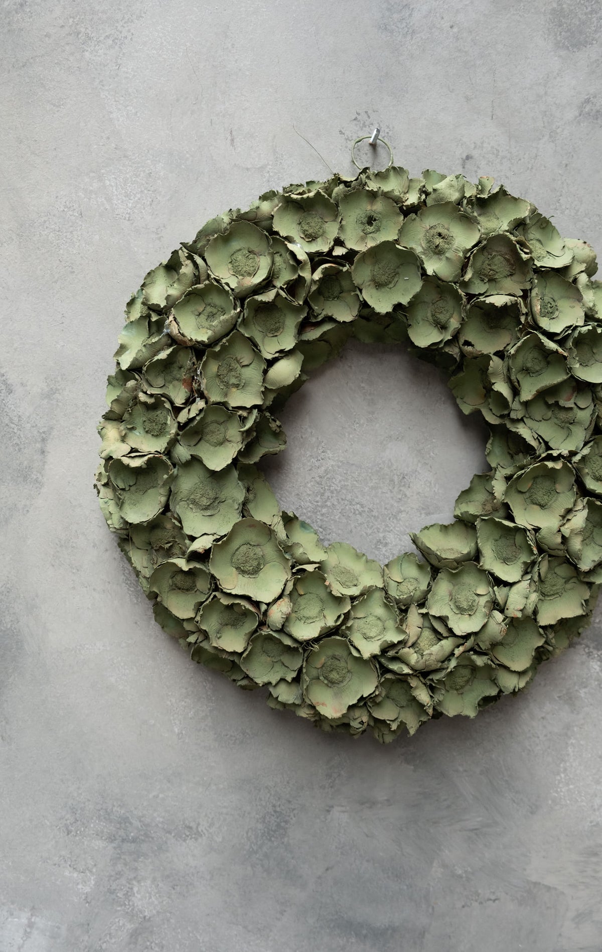 Coco flower wreath · Laurel green