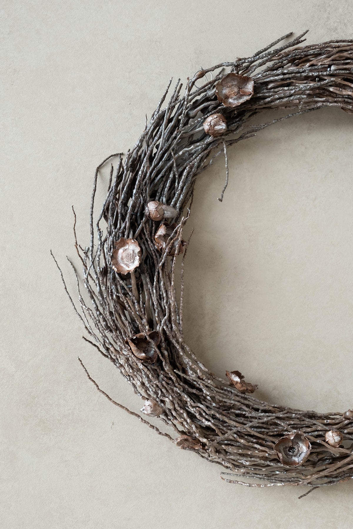 Coco branch wreath · Platinum-wash